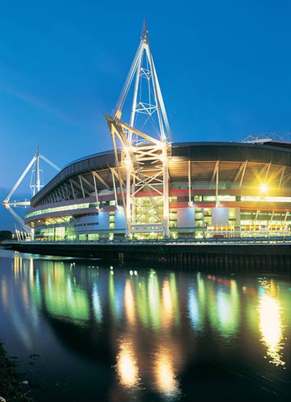 Am River Taff liegt das Millenium Stadium