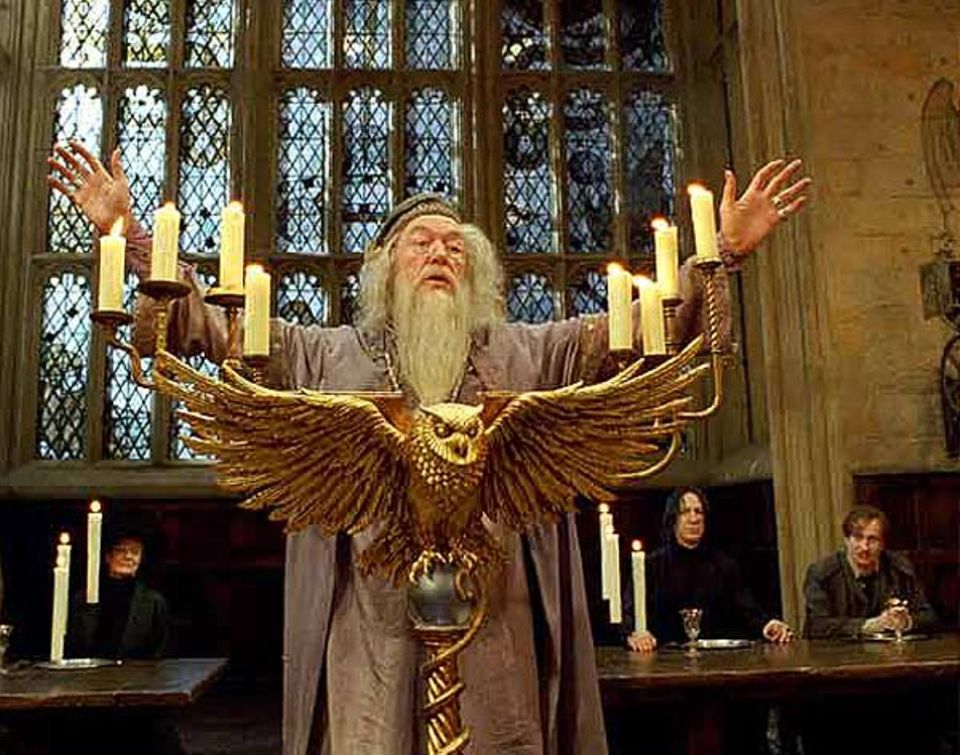 Harry Potter und der Halbblutprinz: Ist es am Ende der beliebte Schuldirektor Albus Dumbledore, der im sechsten Harry Potter sterben muss?