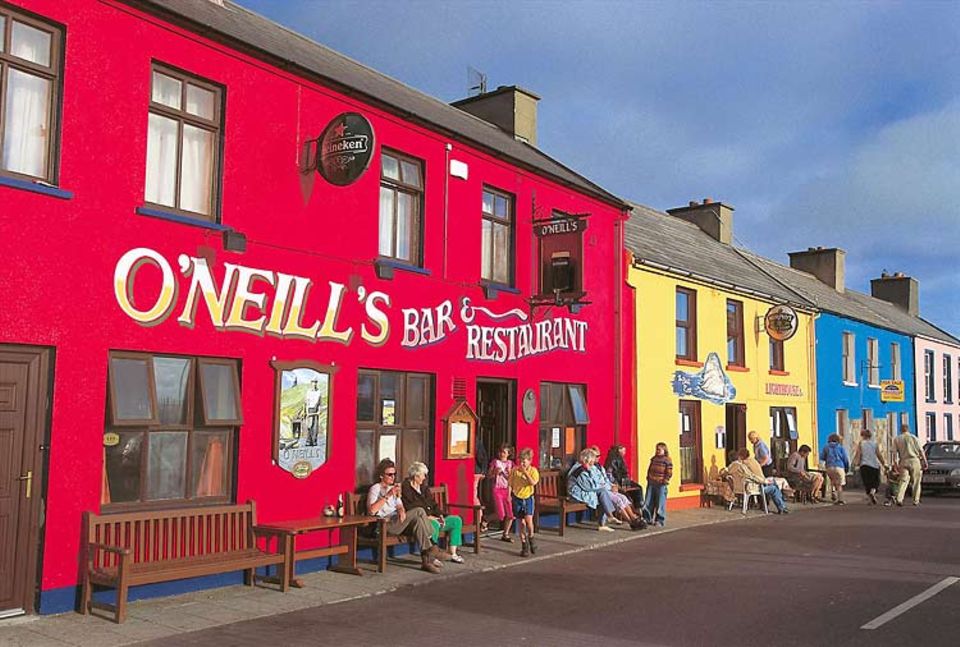 Die Pubs sind in Irland nicht wegzudenken - hier kann man noch die original irische Küche testen.