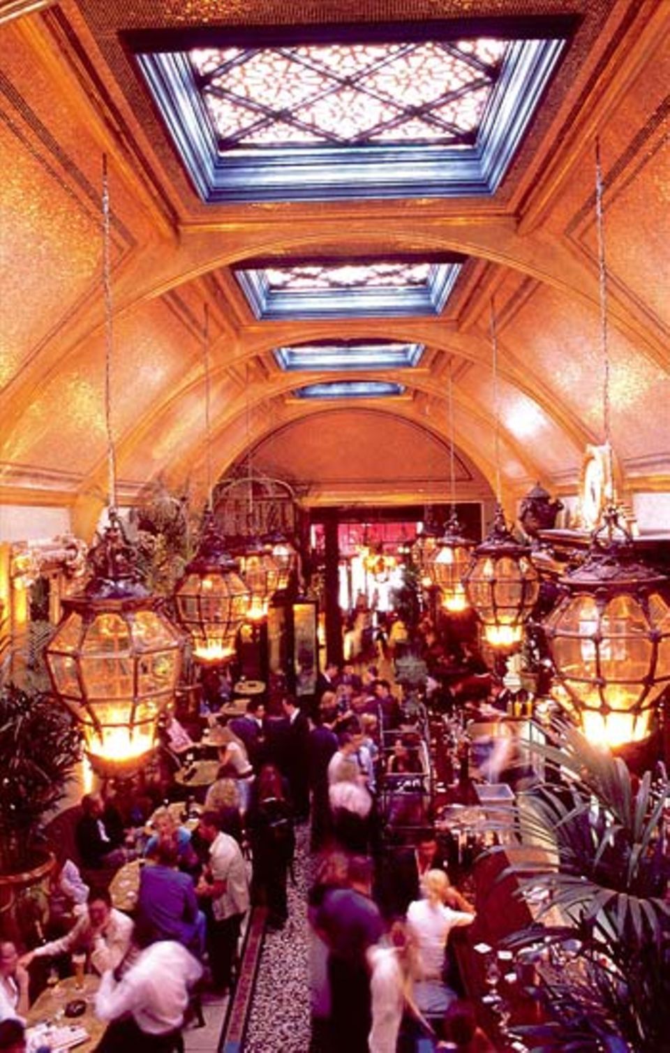 Als Teil des irischen Lebens trifft man sich im Pub, um bei ein paar Pints über Gott und die Welt zu reden