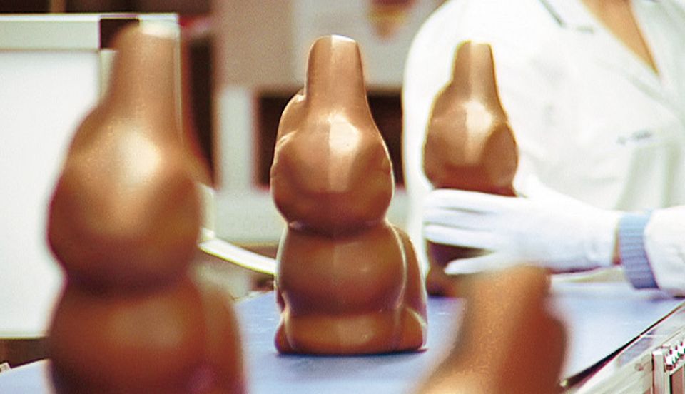 Hinter den Kulissen: Kontrolle: Per Hand wird geprüft, ob die Hasen alle unversehrt sind