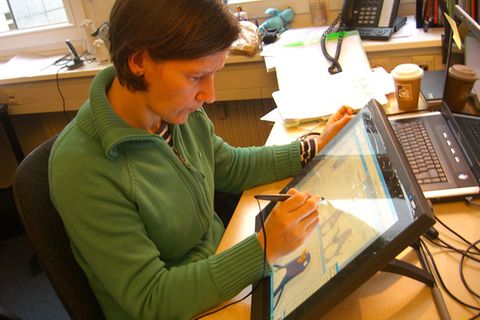 Filmproduktion: Direkt auf den Computermonitor malen? Daran musste sich Gerlinde Godelmann auch erst gewöhnen!