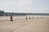 Segway auf dem Tempelhofer Feld in Berlin
