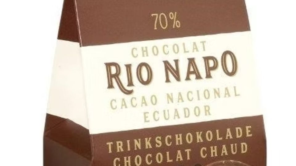 Köstliche Kakao-Bohnen in dunkler Schokolade und Trinkschokolade Trinkschokolade von RIO NAPO