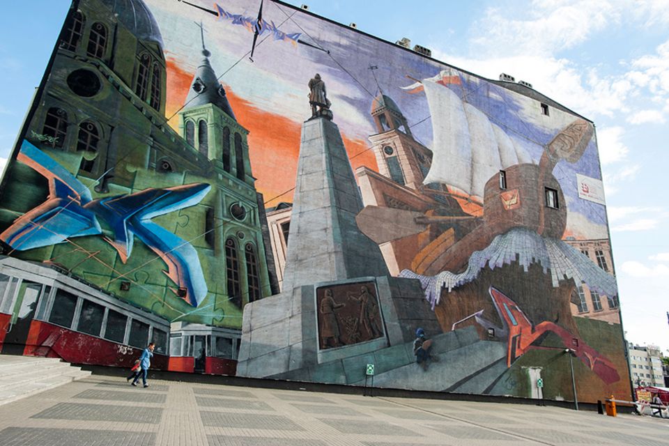 Polen: Graffitis an der Piotrowska-Strasse, selbst sie sind auf die Textilindustrie der Stadt zurückzuführen