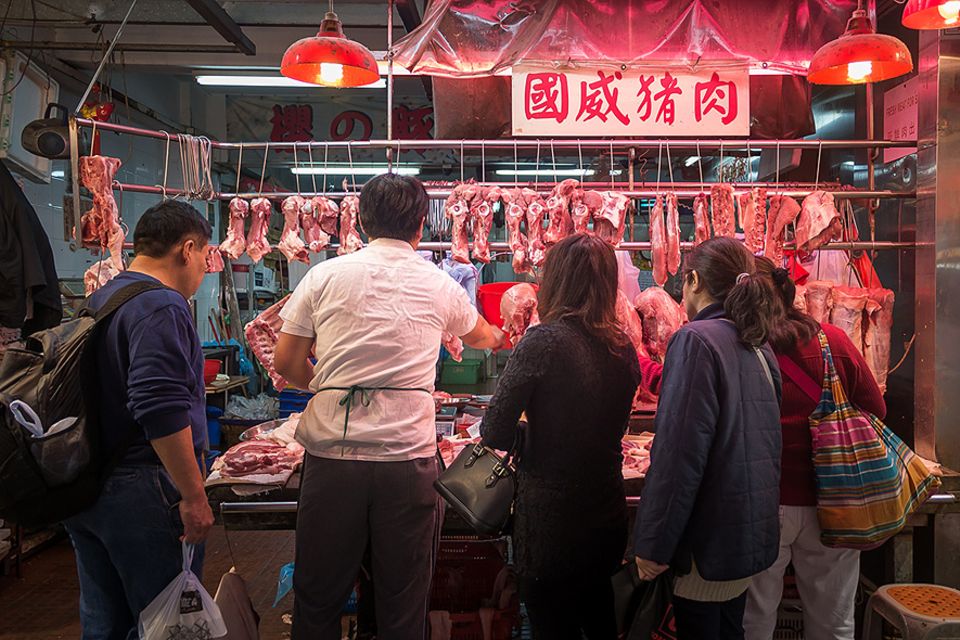 Ernährung und Klima: Darf's auch ein bisschen weniger sein? Chinesen vor der Wahl: Fleisch oder Klima Ernährung und Klima: Darf's auch ein bisschen weniger sein? Chinesen vor der Wahl: Fleisch oder Klima