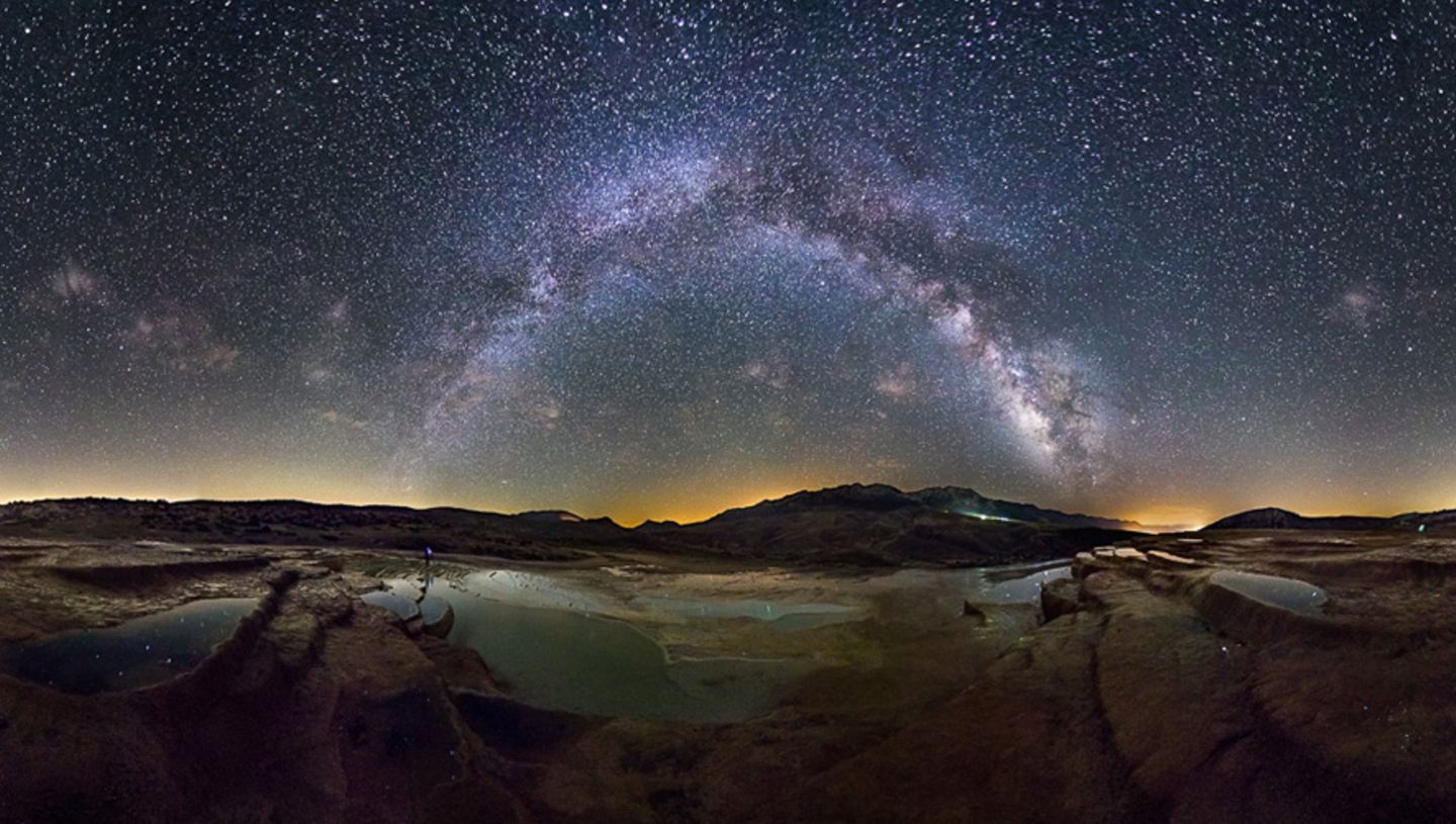 Badab Soort Springs