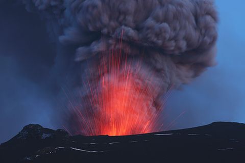 Kurz erklärt: Woher weiß man eigentlich, wann ein Vulkan ausbricht?