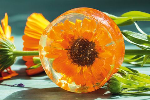 Basteln: Blumenseife