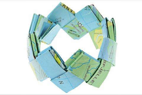 Bastelanleitung: Flechtarmband aus Papier