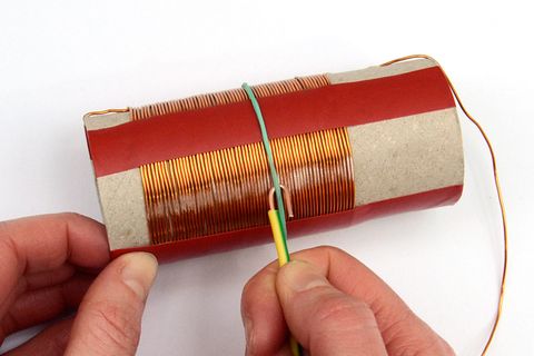 Experiment: Radio aus Papprolle