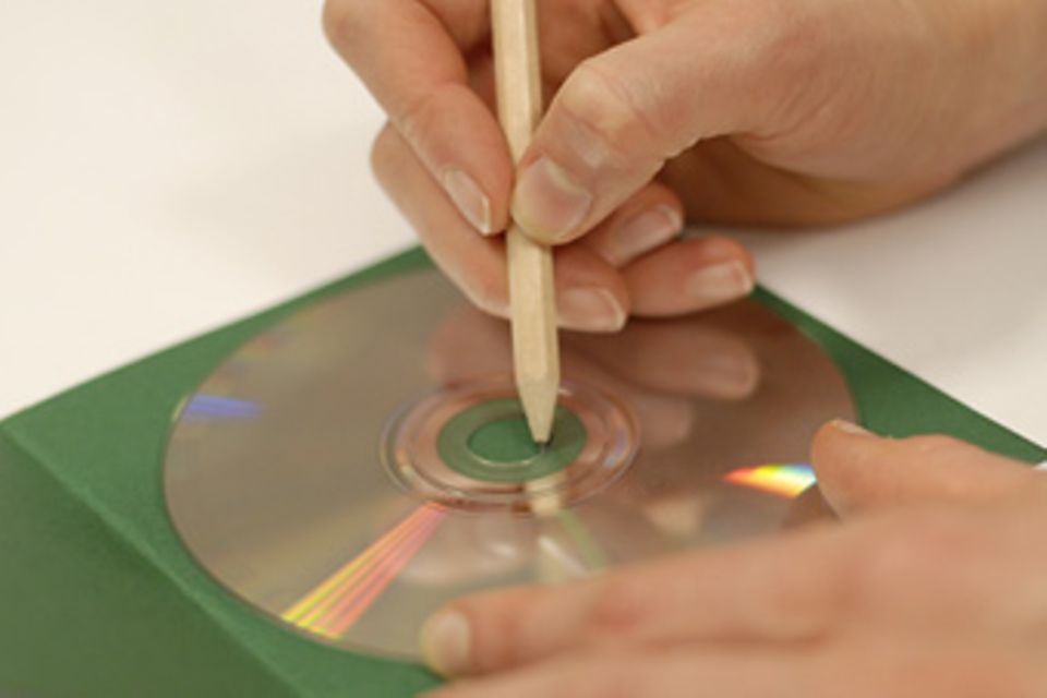 Basteltipp: CD-Hüllen aus bunter Pappe
