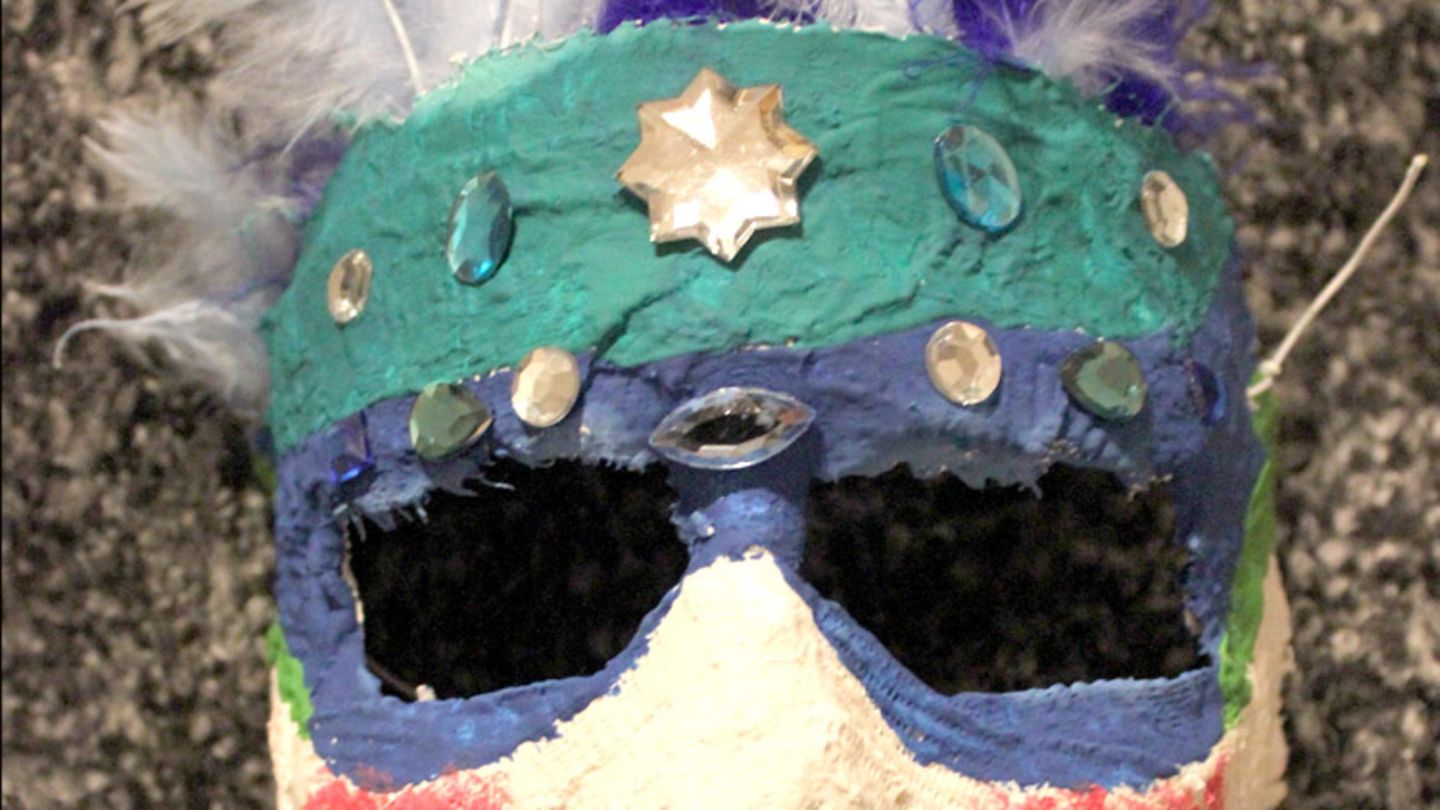 Fasching: Basteltipp: Venezianische Gipsmaske - [GEOLINO]