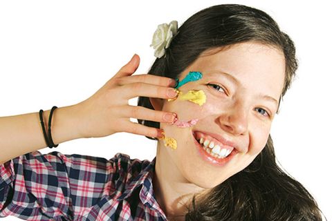 Bastelanleitung: Schminkfarbe und Knete selbermachen