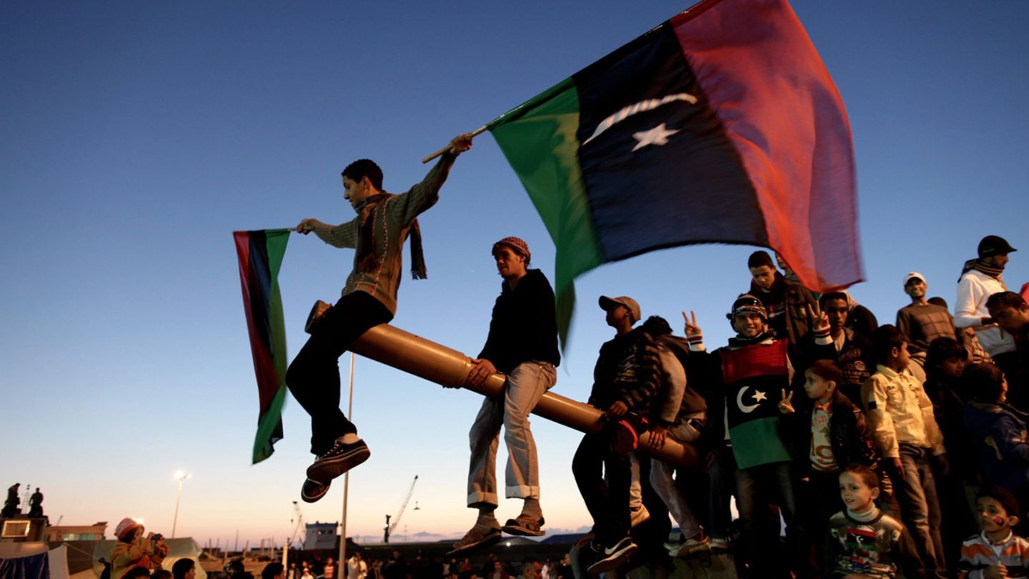 Arabien Arabischer Aufbruch in die Demokratie [GEOLINO]