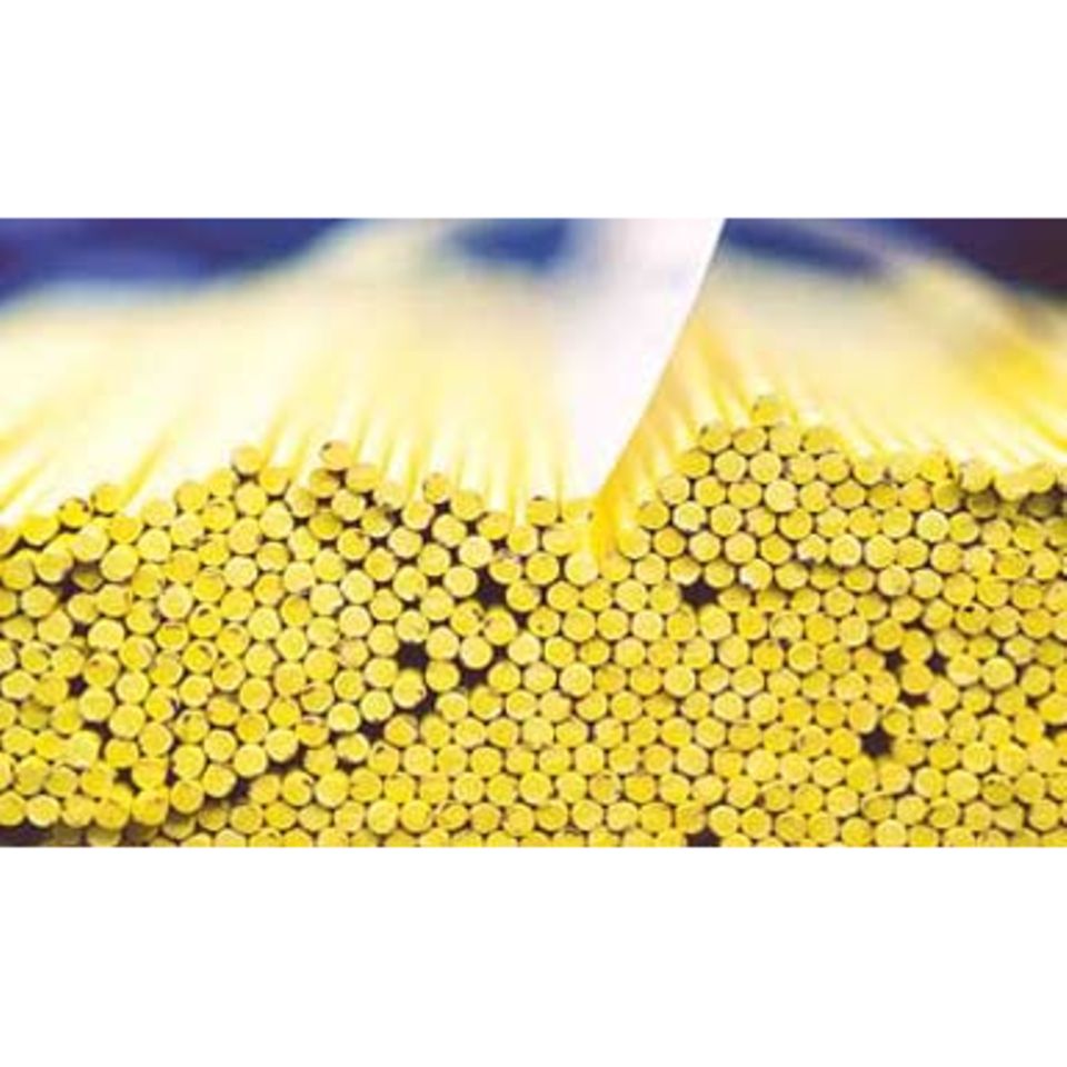 Produktion: Buntstifte - Wie kommt die Mine in den Schreiber?