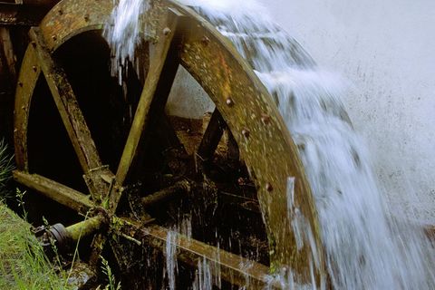 Redewendung: Oberwasser haben