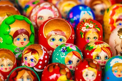 Redewendung: Bis in die Puppen
