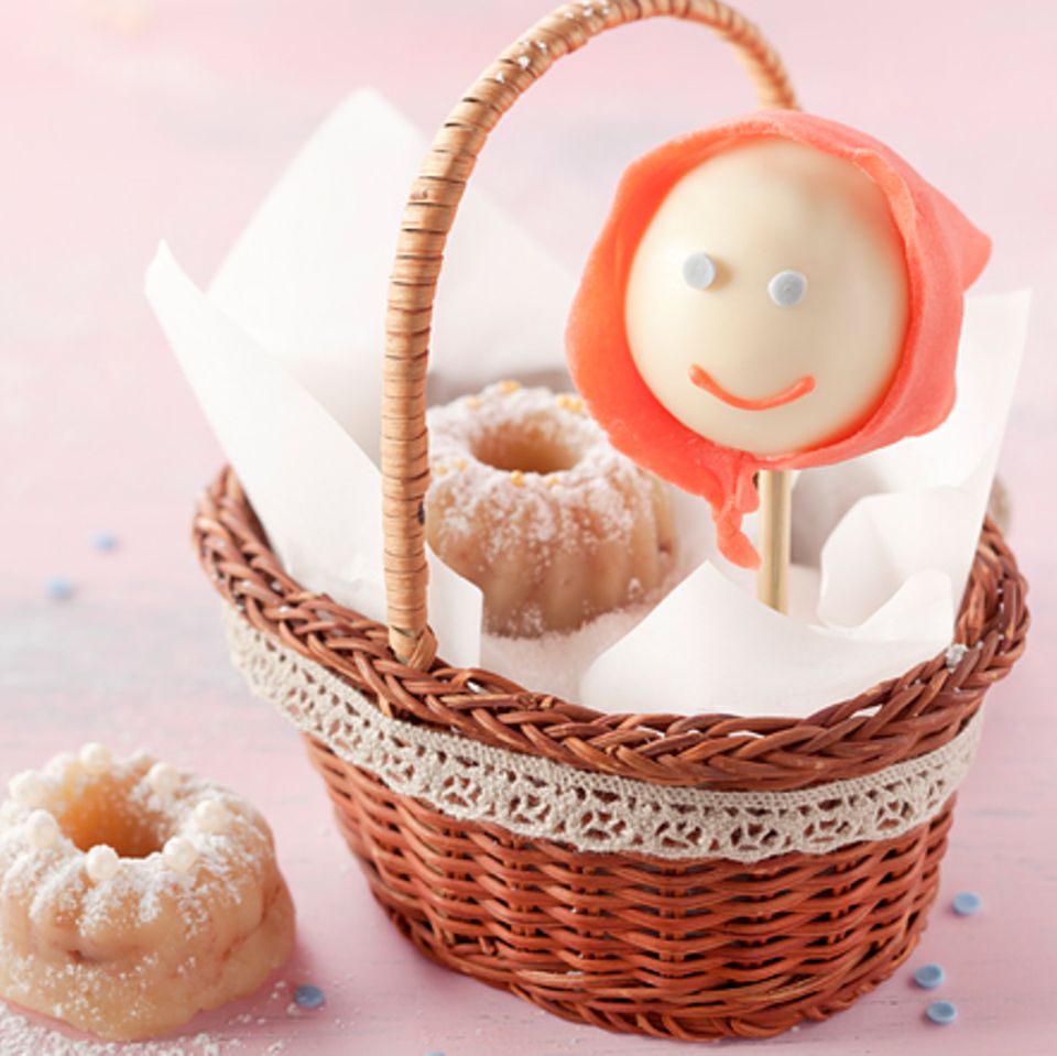 Backen: Kunterbunte Kuchenpralinen