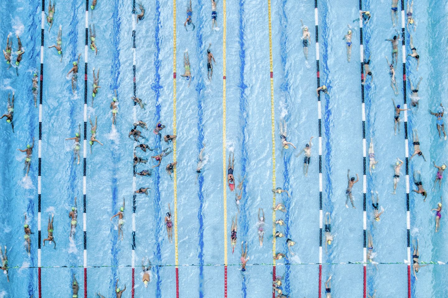 2. Platz Kategorie "Sports & Adventure": Juan Pablo Bayona Schwimmbecken in Kolumbien von oben