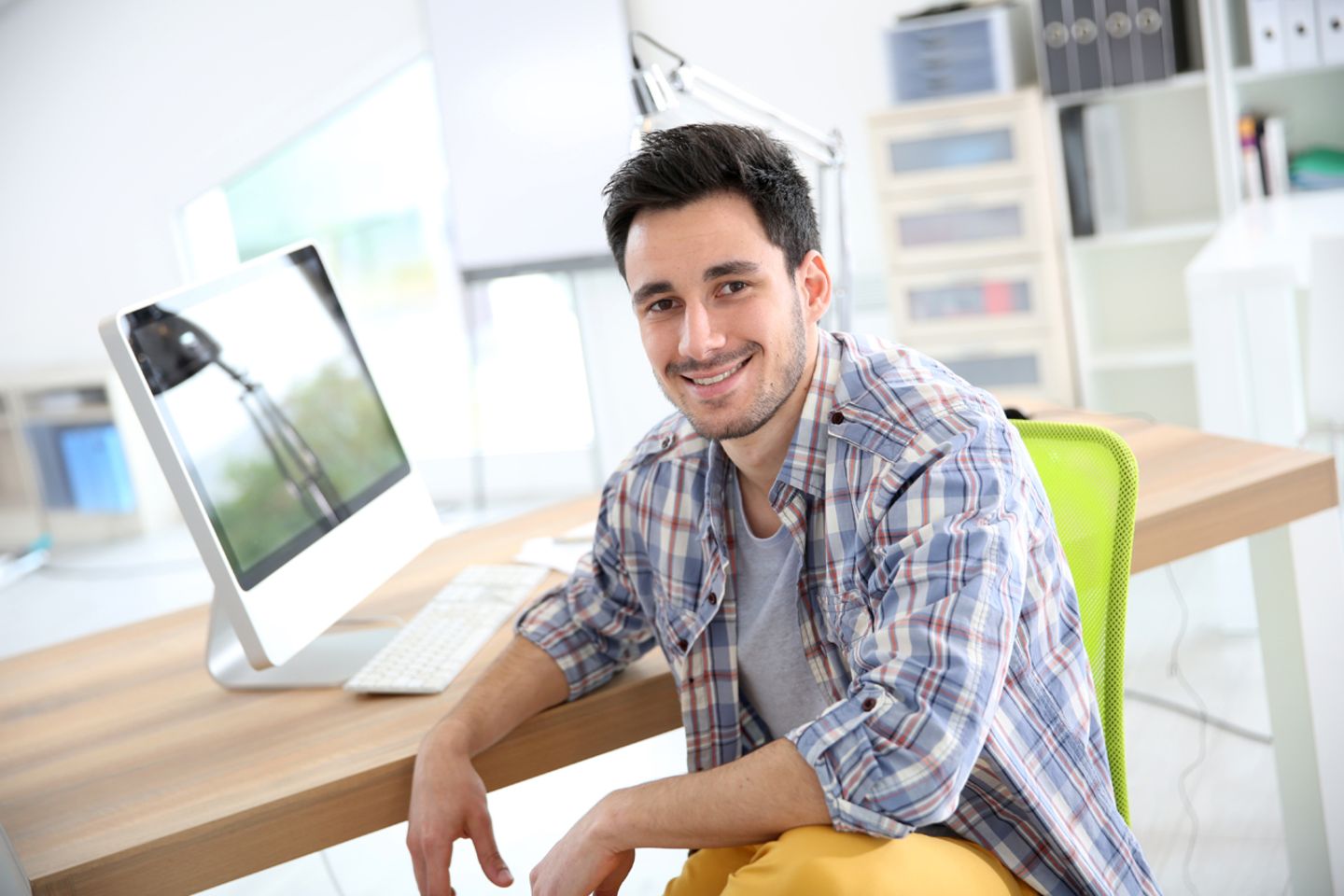 berufsbild-webdesigner-mediengestalter-digital-und-print-ausbildung-bachelor-c-12265246-jpg--61007-.jpg