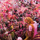 Phoolon Ki Holi, Vrindavan