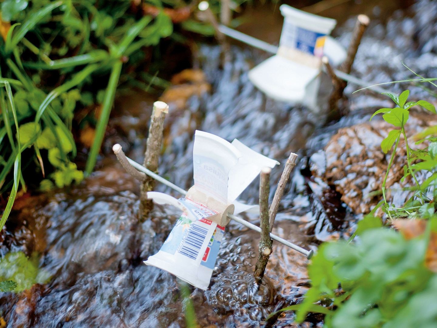Mit dieser Schritt-für-Schritt-Anleitung ein Wasserrad selber bauen Mit dieser Schritt-für-Schritt-Anleitung ein Wasserrad selber bauen