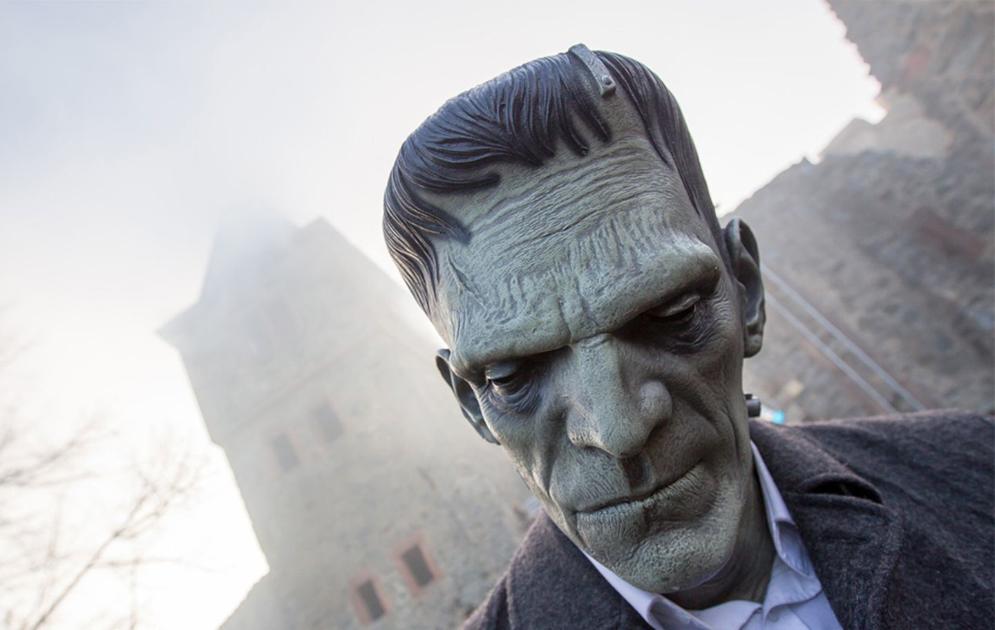 Monster auf Burg Frankenstein zu Halloween