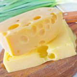 In Käse und Milchprodukten ist viel Vitamin B2 enthalten