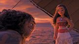 Vaiana und Maui machen sich auf den Weg über den Ozean