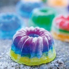 Bunter Mini-Kuchen aus Eis