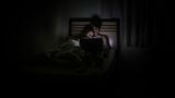 Laptop im Bett