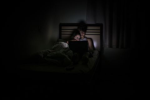 Laptop im Bett
