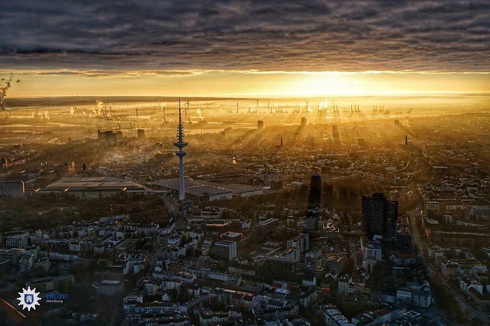 Sonnenuntergang über Hamburg