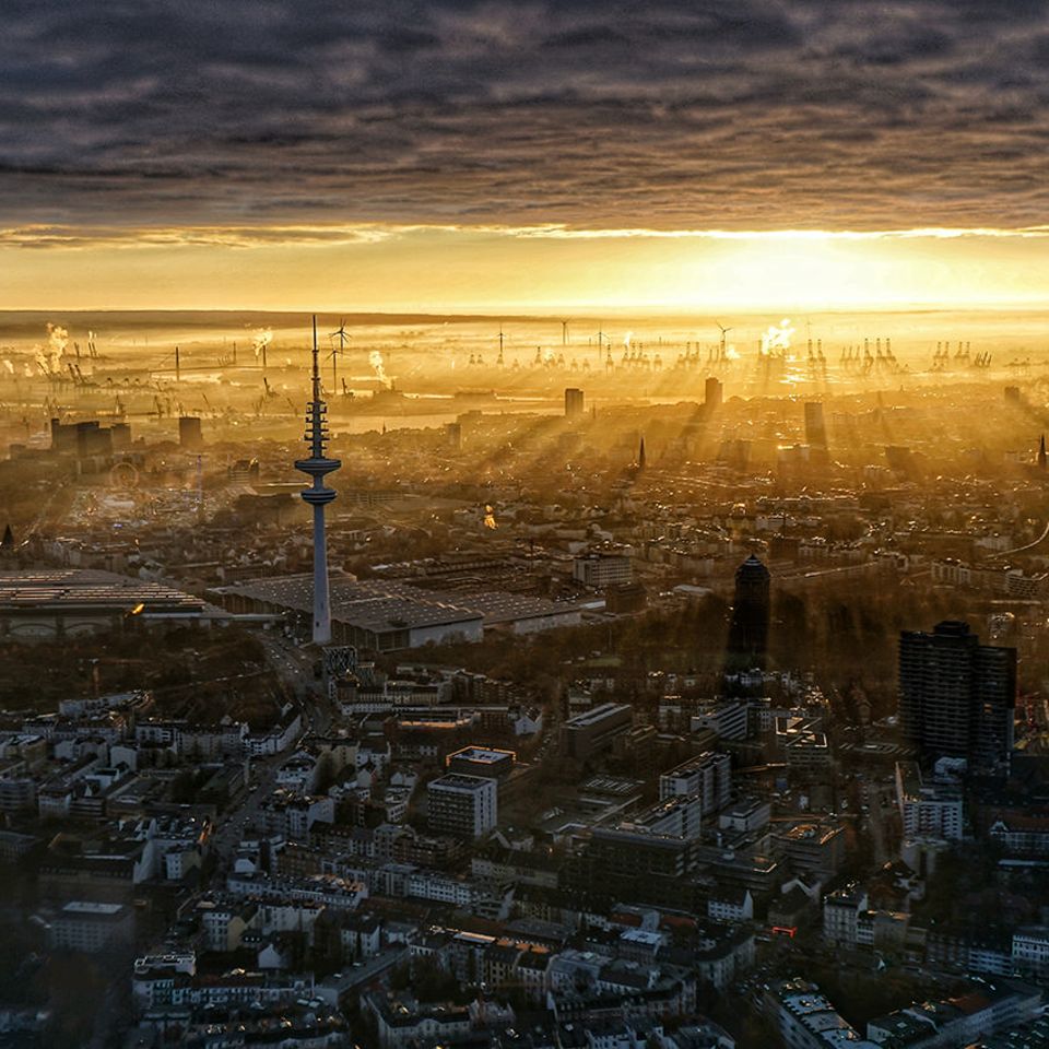 Sonnenuntergang über Hamburg
