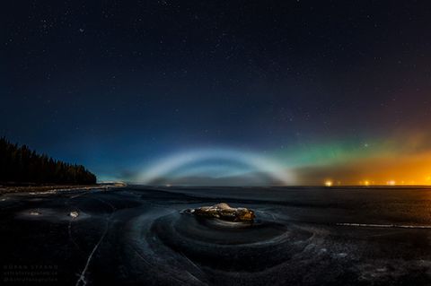 Nebelbogen und Polarlicht in einem Bild