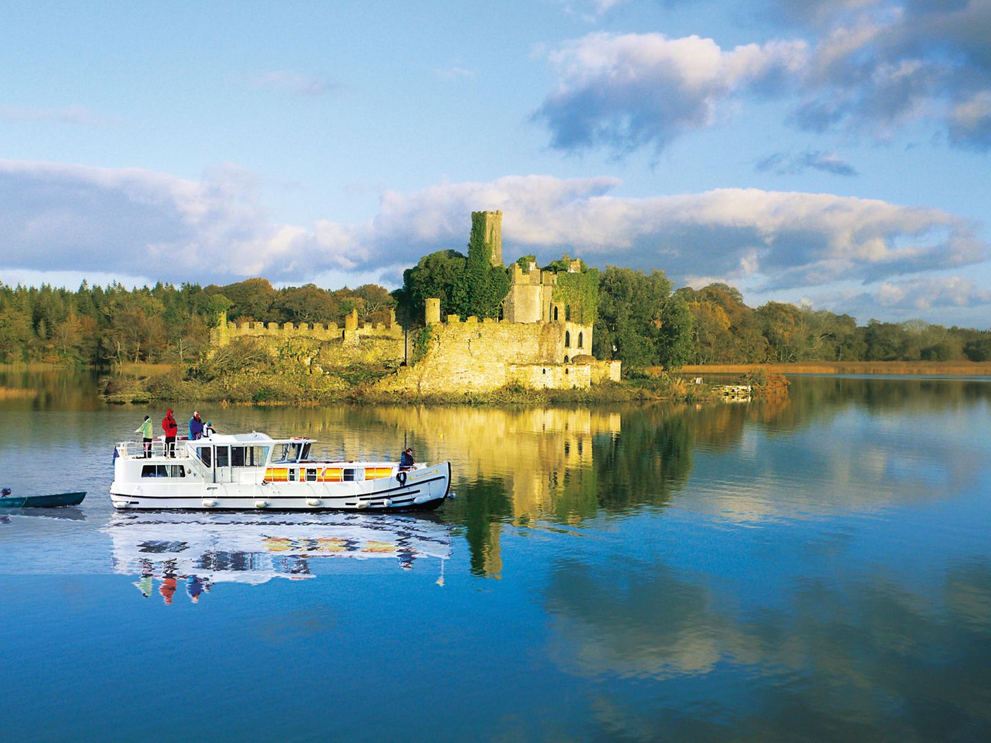 Mit dem Hausboot in Irland