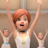 Felicie im Ballettunterricht