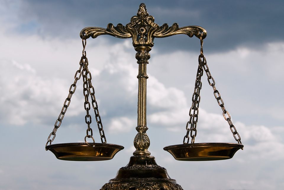 Auge Um Auge Zahn Um Zahn Redewendung: Auge um Auge, Zahn um Zahn - [GEOLINO]