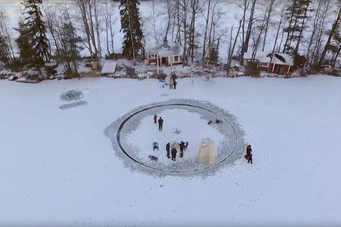 Eiskarussell auf Finnisch