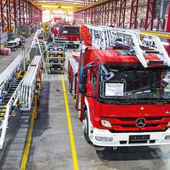 Produktionsstrasse der Feuerwehrautos bei Rosenbauer