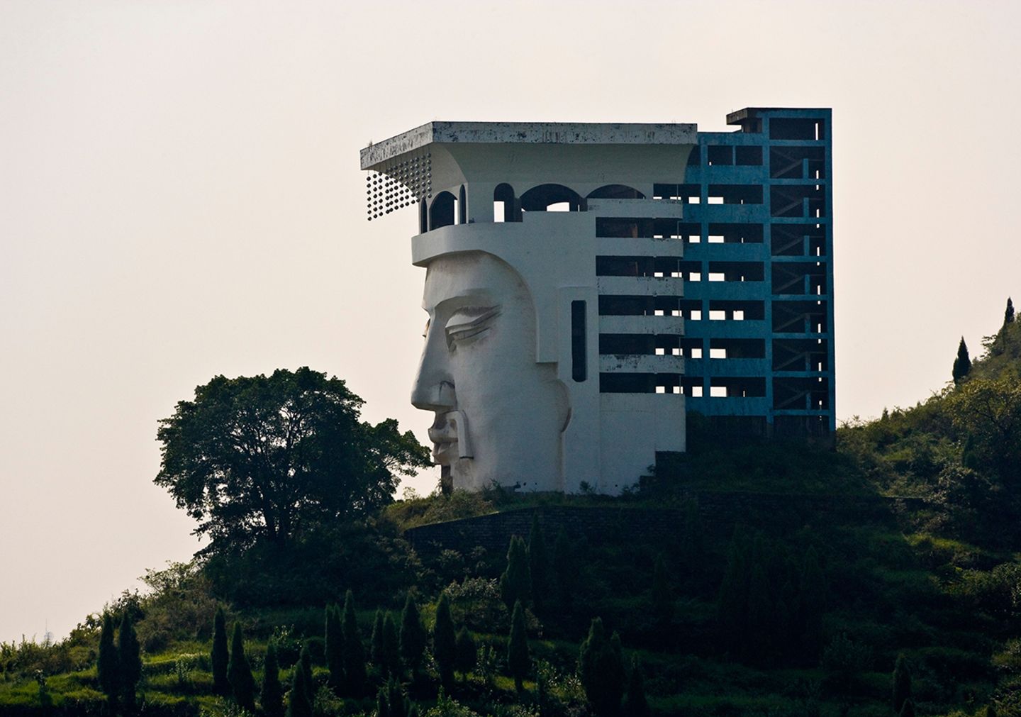 Geisterstadt Fengdu, China Halfertiges Hotel in der Nähe der Geisterstadt Fengdu
