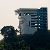Halfertiges Hotel in der Nähe der Geisterstadt Fengdu