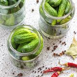 Gurken sauer einlegen