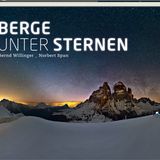 Berge unter Sternen