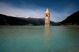 Kirchturm von Alt-Graun im Reschensee