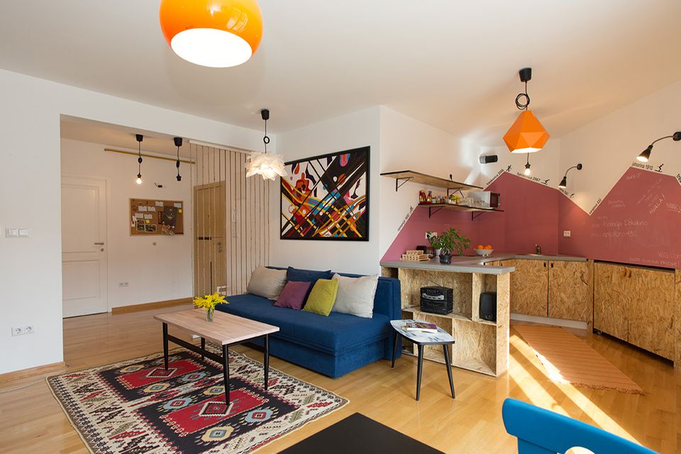 Bosnien-Herzegowina: Das Chic Woody Apartment von Adna liegt direkt an den Ausläufern der Altstadt und bietet Blick auf die Kathedrale sowie Platz für bis zu 5 Personen