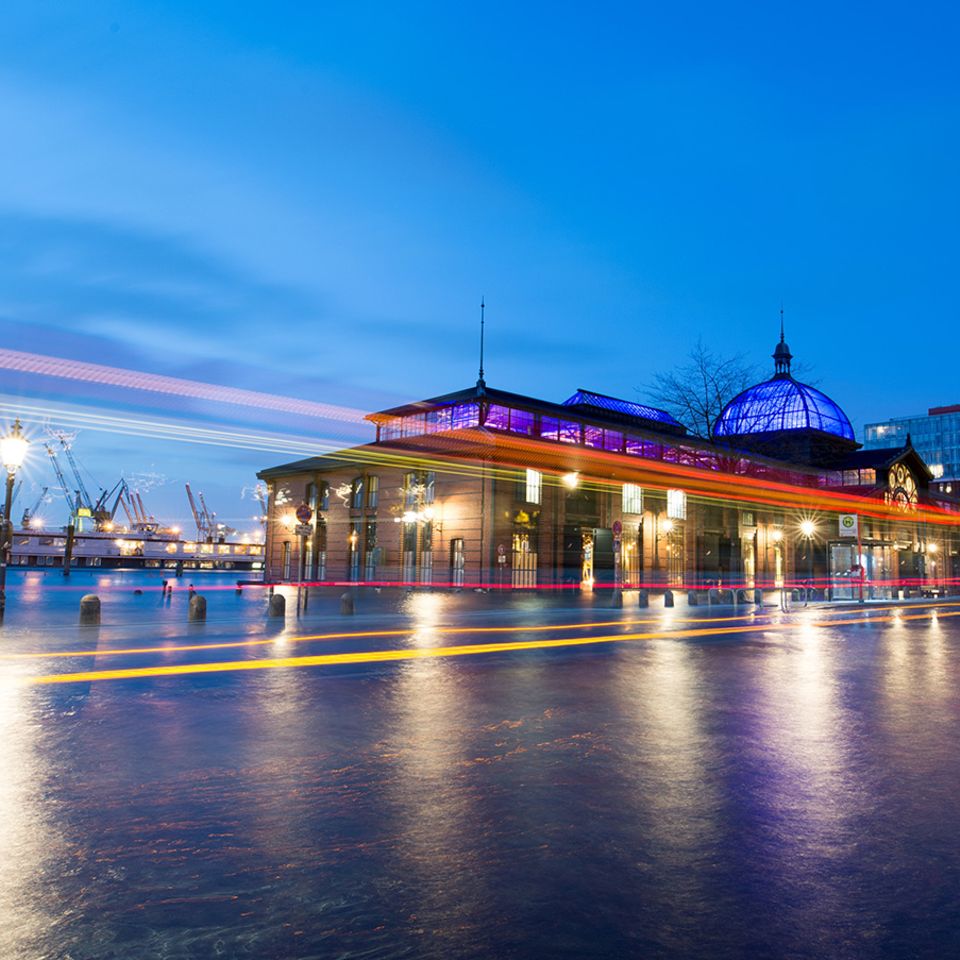 Überfluteter Fischmarkt in Hamburg