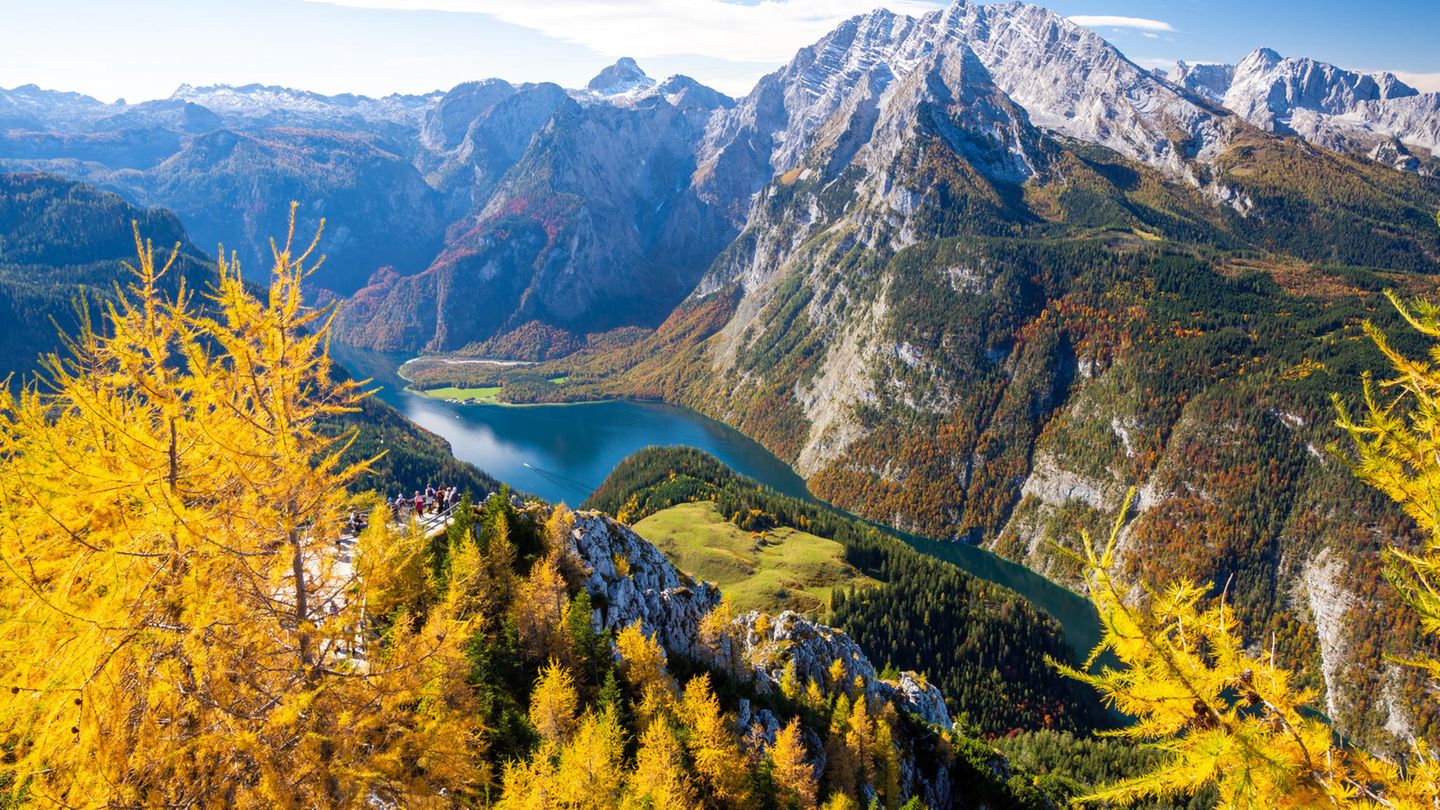 Berchtesgadener Land: Watzmann-Runde Morgennebel am Funtensee mit Schottmalhorn