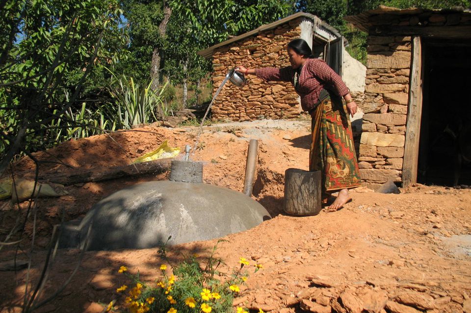 Nepal: Minderung des Drucks auf den Wald und Verbesserung der Lebensbedingungen in Sankosh
